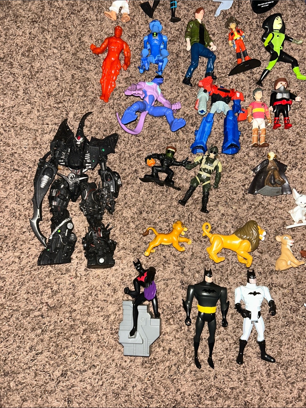 36 Toy Lot Figure Figurines - Picture 5 of 5